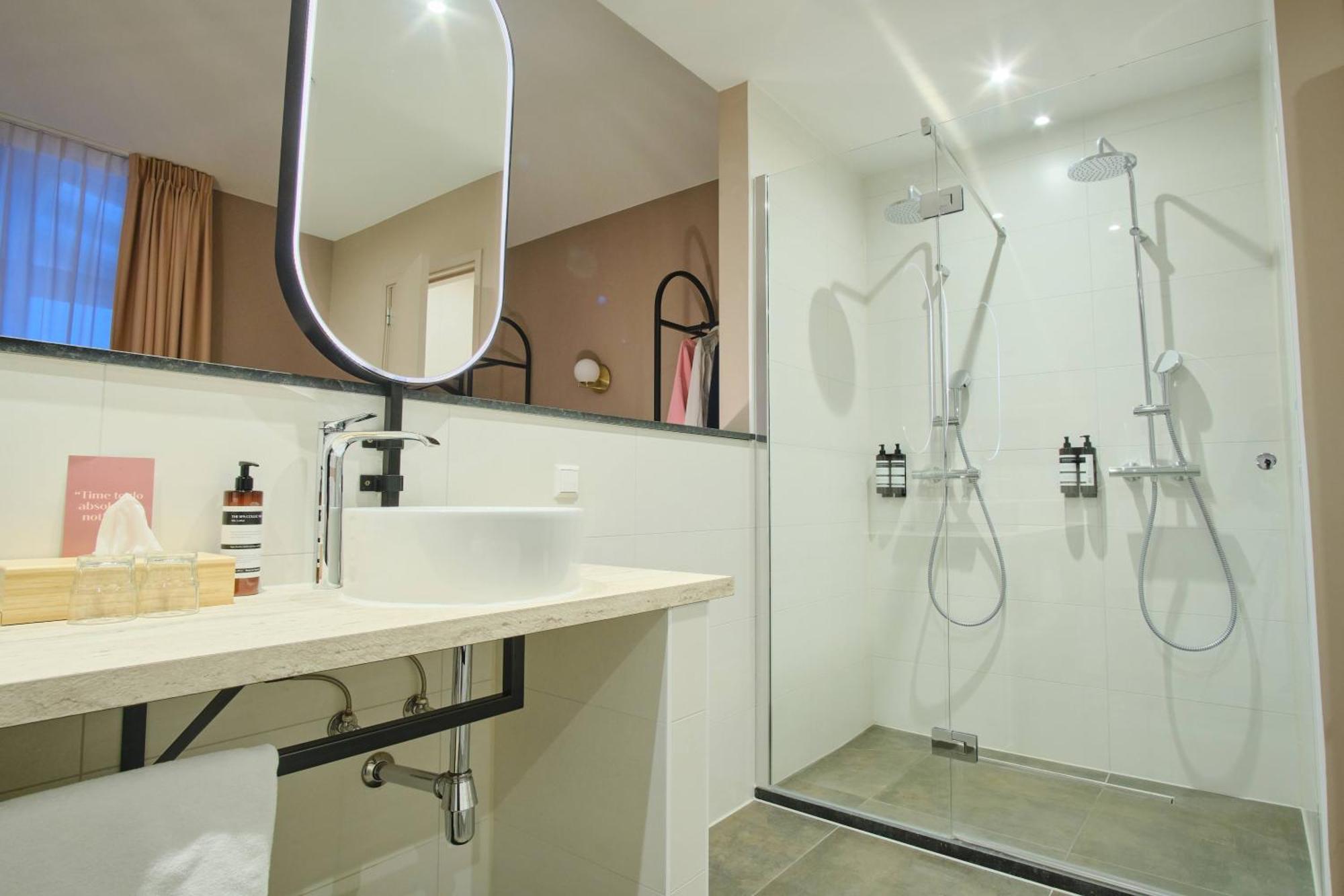 Hotel Halbert Гронинген Экстерьер фото